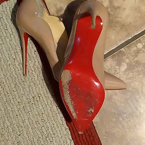 Slightly worn Louis Vuitton it's in good shape. - Picture 2 of 4